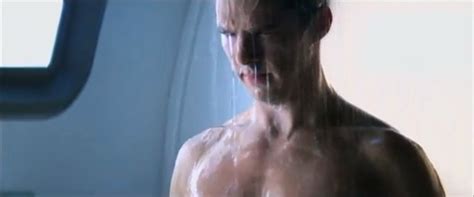 cumberbatch takes shower in deleted star trek into darkness scene