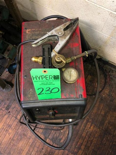 group  lots   lincoln electric model sp   arc welder code sn