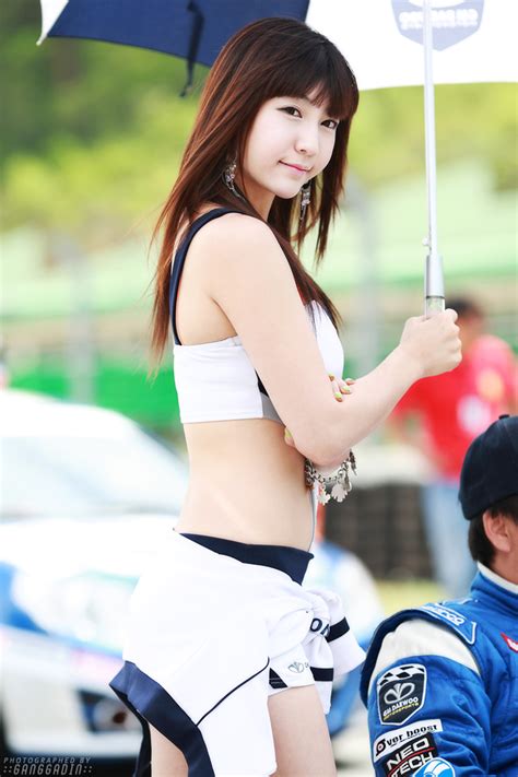Asian Japanies Hot Bikini Girls Korean Racing Girl Goo