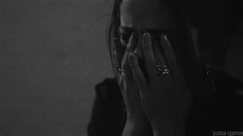 The Heart Wants What It Wants Selena Gomez Crying