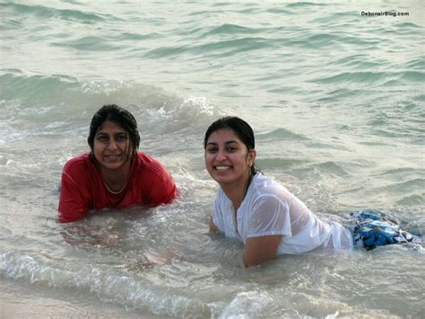 pakistani college girls on beach pictures ~ mirchi photos