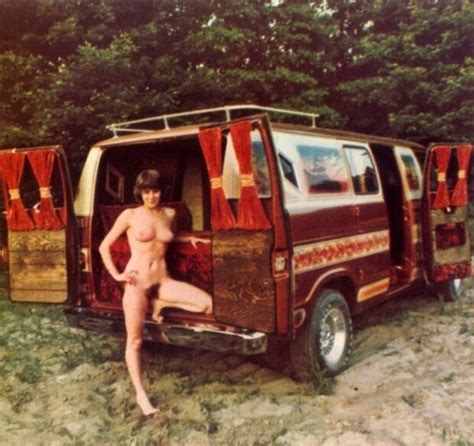 Naked Outside 70s Love Machine Classic Van Gthang