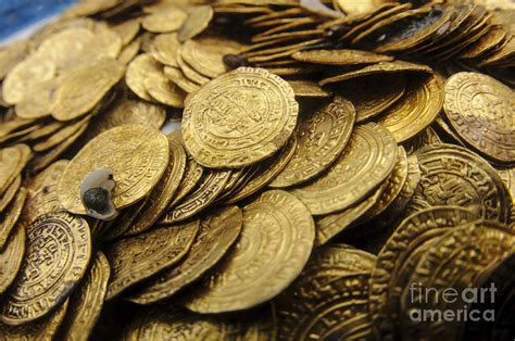 stash   ancient gold coins photograph  hagai nativ