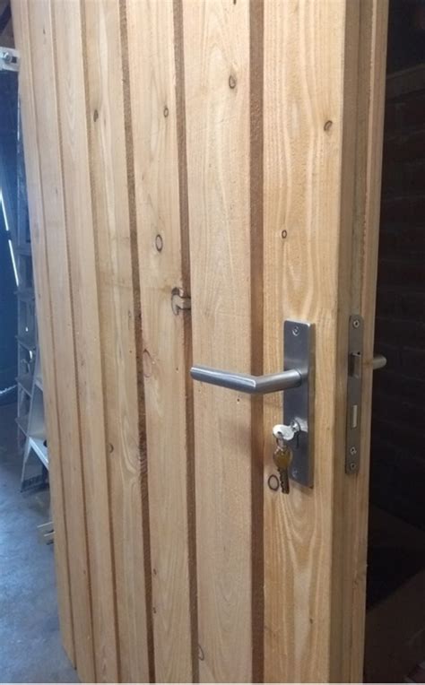 houten poortdeur douglas    douglas sb speelplezier