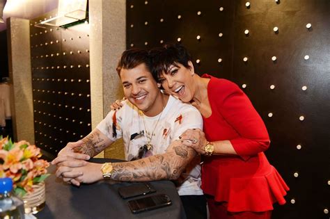 Rob Kardashian Gives Cool Mom Kris Jenner An Instagram Shoutout With