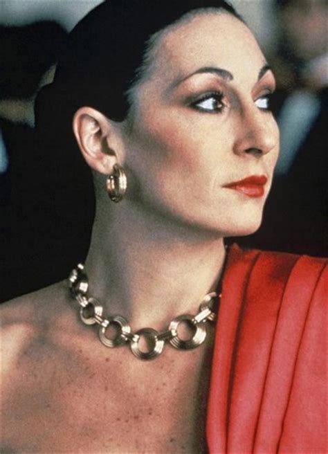 Anjelica Huston Images Prizzi S Honor Wallpaper And