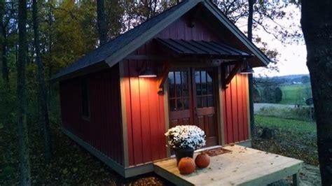 beautiful    tiny cabin  sale