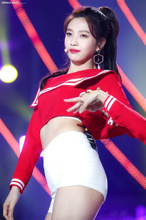 Red Velvet Are Deadly Sexy In Newest Revealing Stage