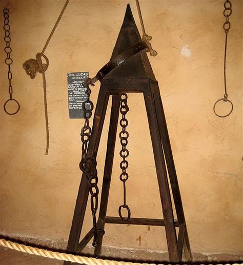 the 10 worst medieval torture devices creepy gallery disturbing