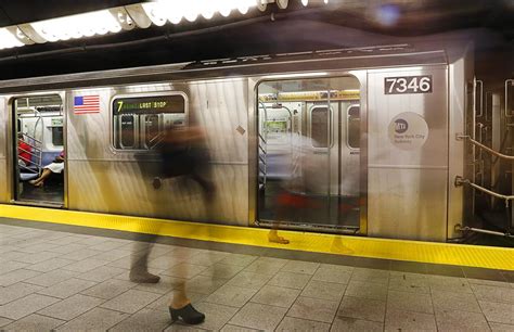 Nyc Subway Riders Fight Back At Groping Grinding Lewd Acts Las