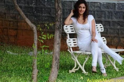 Manjari Fadnis In White Dress Hot Navel Show Actress Album