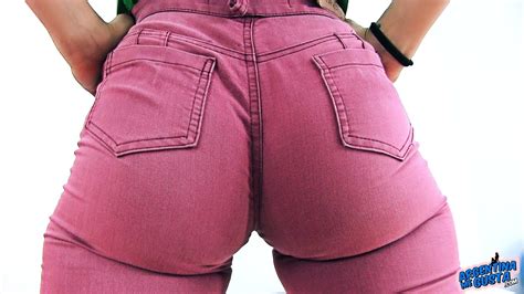 Amazing Round Ass Winona Tight Purple Jeans Cameltoe Pl