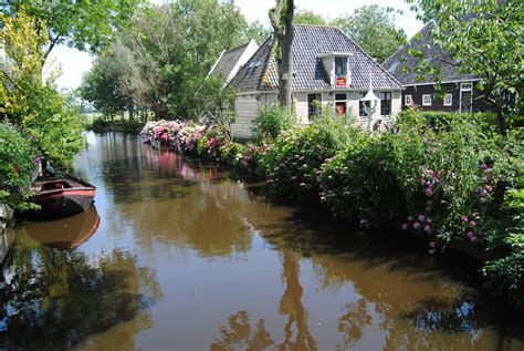 broek  waterland holland canal structures places  nederlands  netherlands