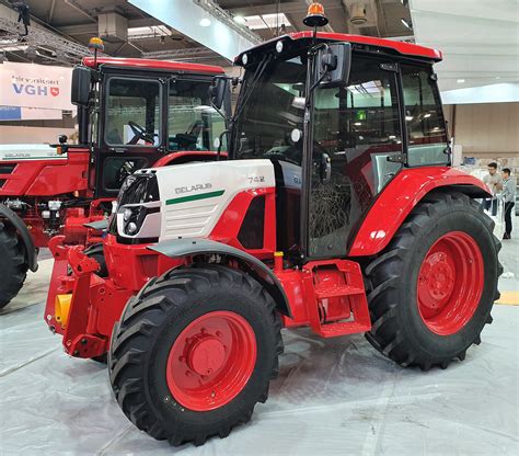 belarus built  tractors   sets sights   increase   agrilandie