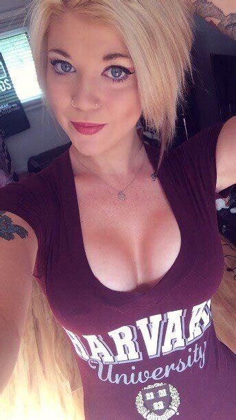 Blonde Selfie In Harvard Shirt Delibile