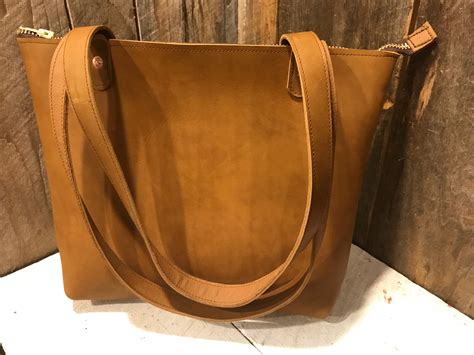 leather purse tote bag  zipper  shipping amish handmade brown large handles