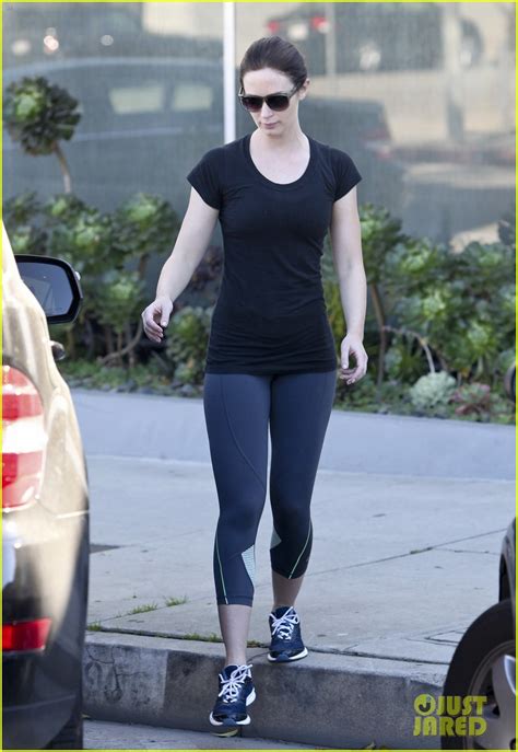 Photo Emily Blunt Leaving Gym 04 Photo 2614684 Just Jared