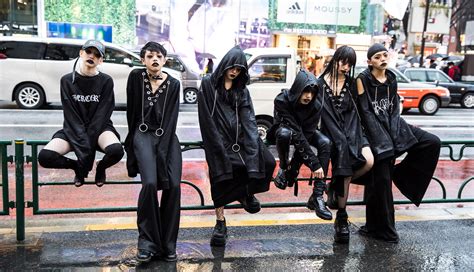 Japanese Street Fashion 2017 — 15 Things You Need To Know