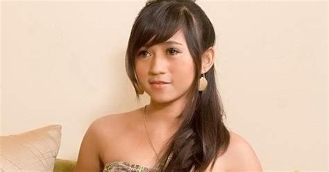 Hot Indonesian Model From More Nona Manis [mnm] Sisil Also Known As