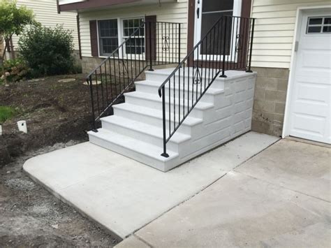 Railing For Concrete Steps Stair Designs