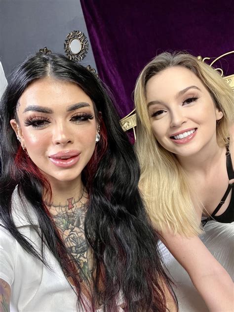 Lilith Kat And Lexi Lore Scrolller