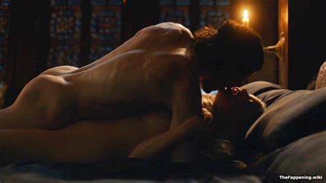 emilia clarke nude pics and vids the fappening