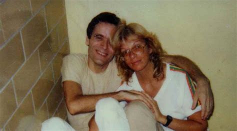 how was ted bundy s wife able to stay married to a serial killer