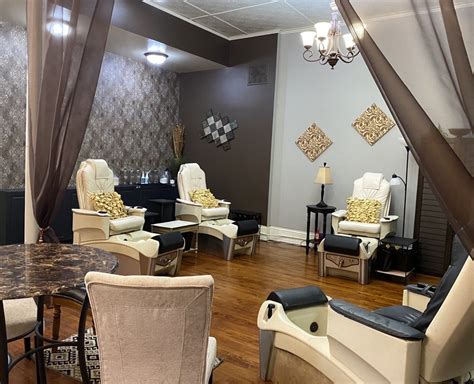 classic nails boutique spa closed    lapeer ave