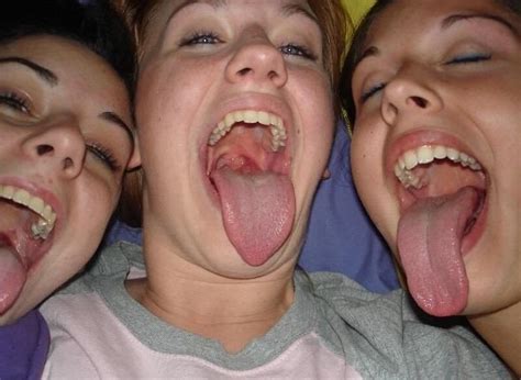 tongues and open mouth blonde porn