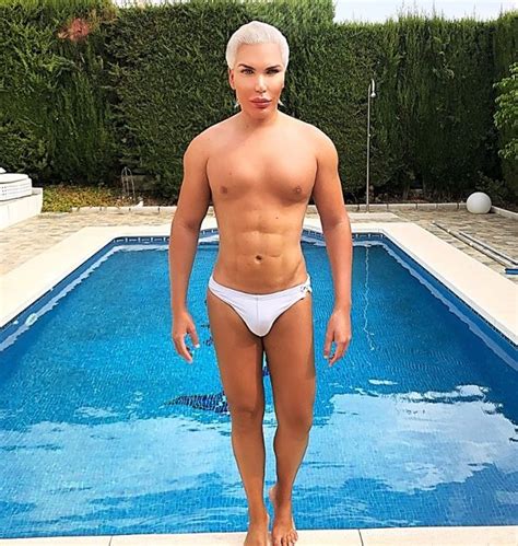 What Did Celebrity Big Brother S Rodrigo Alves Look Like Before Surgery