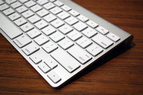 teach zone apple aluminum wired keyboard mblla