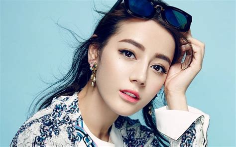 the world is obsessed over this chinese actress of uyghur ethnicity and tbh we are too