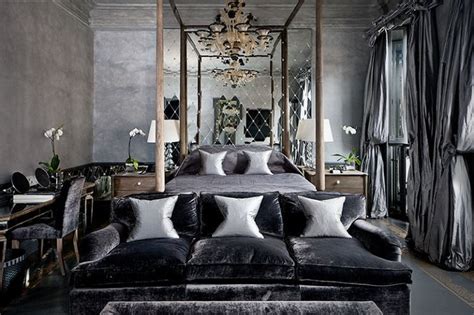 14 unbelievably sexy bedroom decorating ideas shared by