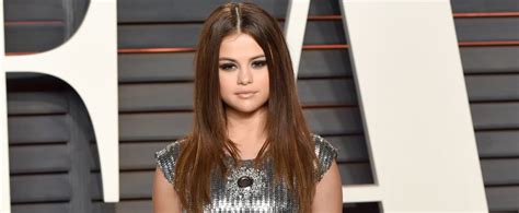 Selena Gomez S Beauty At The Oscars Vanity Fair Party 2016