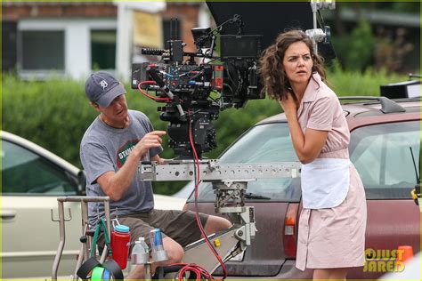 Katie Holmes Becomes A Waitress For All We Had Filming Photo 3442121