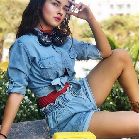 Avneet Kaur 32 Hottest Instagram Photos Sexy Unseen