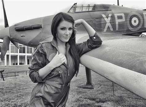 720p free download lucy pinder hot plane model lucy hd wallpaper