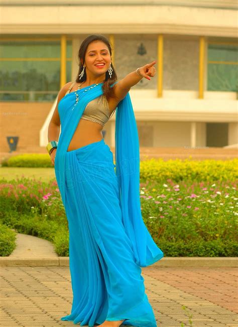 dressing below navel saree sarayu hot navel show