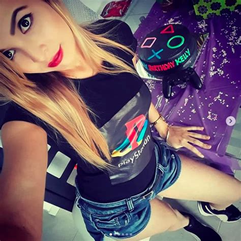 The Hottest Gamer Girls On Instagram Right Now Gamers
