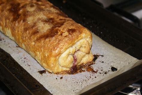 traditional english pudding recipe baked jam roly poly delishably