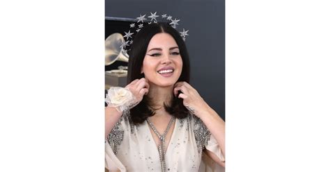 Lana Del Rey Headpiece At 2018 Grammys Popsugar Beauty