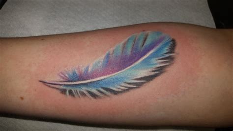 Feather Tattoo Feather Outline Feather Tattoo Outlines Leaf Tattoos