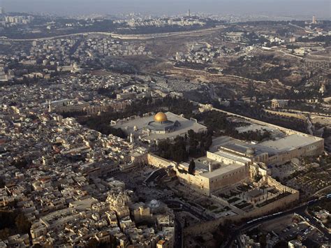 temple mount jerusalems  holy site      judaism