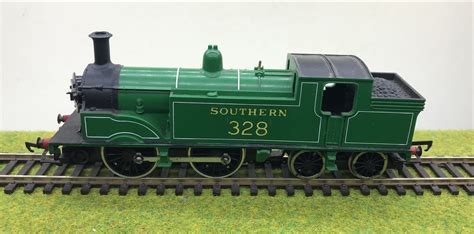 tennents trains tri ang  southern     tank locomotive   southern green