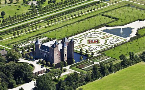 hostel heemskerk spend  night    century castle stayokay
