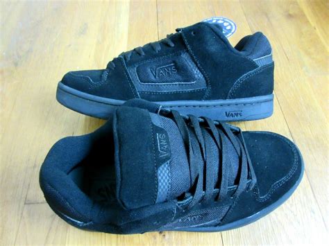 vans mens docket black charcoal grey suede skate shoes size  ortholite nwt athletic