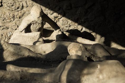 50 mysterious pompeii facts about this ancient city
