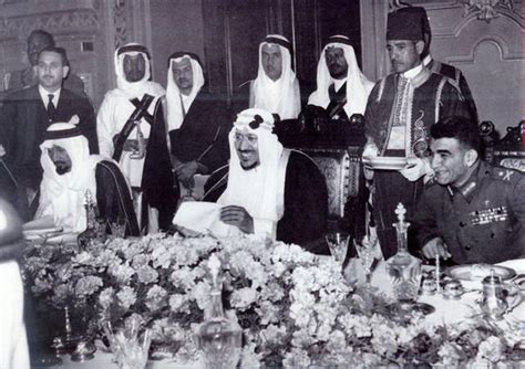 الملك سعود مع الرئيس المصري محمد نجيب المرسال