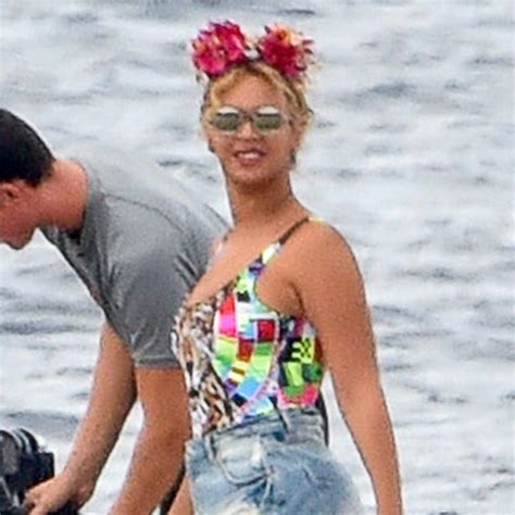 Beyoncé Wears Jaguar Swimsuit And Shows Butt Cheeks In Italy E Online