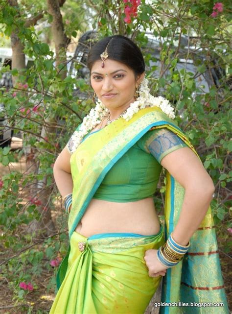 telugu actress keerthi naidu hot saree stills actress